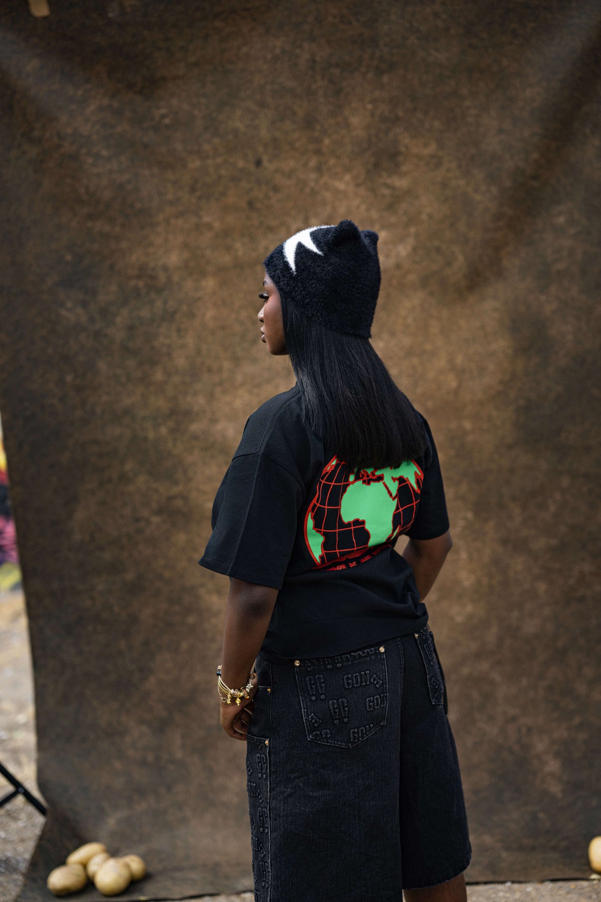 CULTUR Globe Graphic T-Shirt — Black
